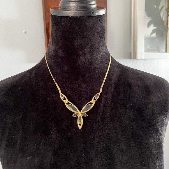 Vintage Trifari Gold Tone & Faux Onyx Statement Necklace Enamel Stone Abstract - Picture 1 of 10